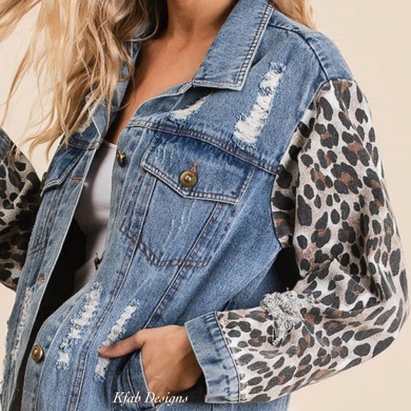 ❤️LAST 1! Distressed Denim Leopard Accent Button Front Jacket! - Picture 9 of 9